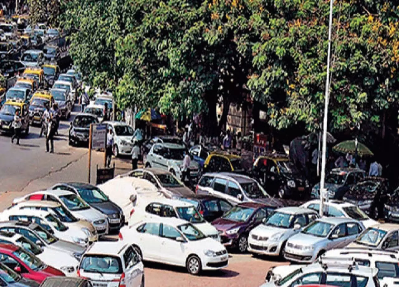 Mumbai: मुंबई में मनपा की योजनाओं पर जमीन की कमी बनी बाधा Mumbai: मुंबई में मनपा की योजनाओं पर जमीन की कमी बनी बाधा