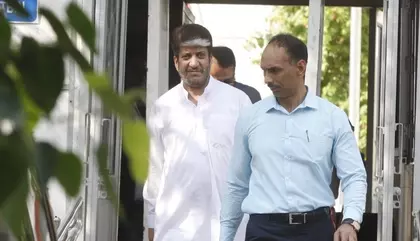 J&K: सुप्रीम कोर्ट ने शब्बीर शाह के हिरासत आदेशों की मांग खारिज J&K: सुप्रीम कोर्ट ने शब्बीर शाह के हिरासत आदेशों की मांग खारिज