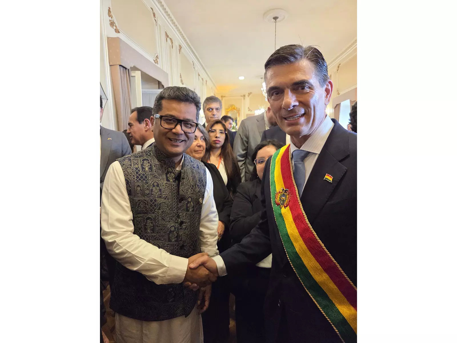 Bolivia: राष्ट्रपति रोड्रिगो पाज़ परेरा के शपथ ग्रहण में भारत का प्रतिनिधित्व करेंगे पाबित्रा मार्गेरिटा Bolivia: राष्ट्रपति रोड्रिगो पाज़ परेरा के शपथ ग्रहण में भारत का प्रतिनिधित्व करेंगे पाबित्रा मार्गेरिटा