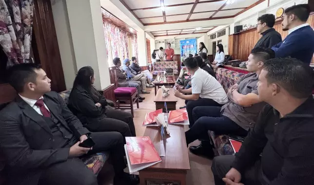 Nagaland : गंगटोक के होटल व्यवसायी प्रमुख हितधारक के रूप में शामिल हुए Nagaland : गंगटोक के होटल व्यवसायी प्रमुख हितधारक के रूप में शामिल हुए