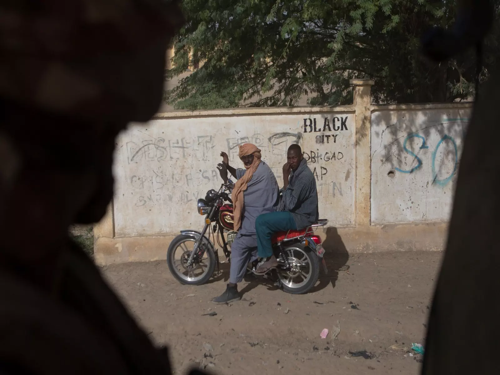Mali: राजधानी के पास अलकायदा से जुड़े आतंकवादी समूह ने पांच भारतीयों का अपहरण, दूतावास प्रयासरत Mali: राजधानी के पास अलकायदा से जुड़े आतंकवादी समूह ने पांच भारतीयों का अपहरण, दूतावास प्रयासरत