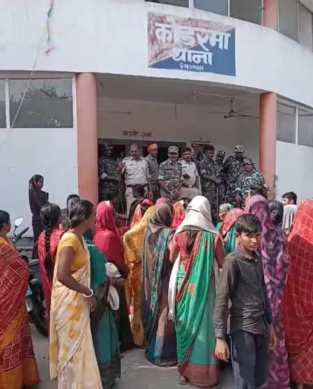 नवविवाहिता का जहर से निधन, दहेज के लिए हत्या का आरोप नवविवाहिता का जहर से निधन, दहेज के लिए हत्या का आरोप