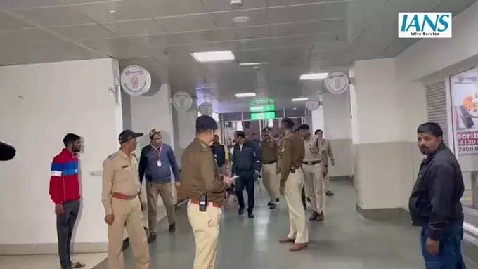 दिल्ली ब्लास्ट के बाद मध्य प्रदेश पुलिस हाई अलर्ट दिल्ली ब्लास्ट के बाद मध्य प्रदेश पुलिस हाई अलर्ट