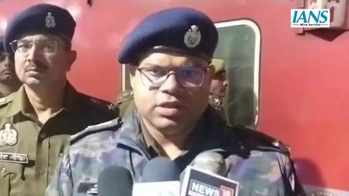 दिल्ली धमाके के बाद अमरोहा में हाई अलर्ट, भीड़भाड़ वाले इलाकों और धार्मिक स्थलों पर सख्त जांच शुरू दिल्ली धमाके के बाद अमरोहा में हाई अलर्ट, भीड़भाड़ वाले इलाकों और धार्मिक स्थलों पर सख्त जांच शुरू