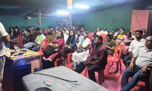 Mumbai : एक्टिविस्ट्स ने SGNP ड्राफ्ट ज़ोनल मास्टर प्लान पर पब्लिक मीटिंग की Mumbai : एक्टिविस्ट्स ने SGNP ड्राफ्ट ज़ोनल मास्टर प्लान पर पब्लिक मीटिंग की