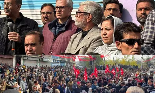 पीडीपी ने तुच्छ स्वार्थों के लिए जम्मू-कश्मीर को धोखा दिया: उमर अब्दुल्ला पीडीपी ने तुच्छ स्वार्थों के लिए जम्मू-कश्मीर को धोखा दिया: उमर अब्दुल्ला