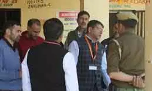 27-एसी बडगाम उपचुनाव: चुनाव अधिकारियों के साथ DEO, SSP और पर्यवेक्षकों ने की समीक्षा बैठक