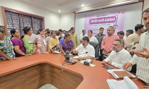 Bhatkal : मंत्री मनकाला वैद्य ने लोगों की समस्याएं सुनी