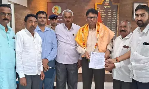 Byadgi : एक्सप्रेस ट्रेन के ठहराव की मांग Byadgi : एक्सप्रेस ट्रेन के ठहराव की मांग