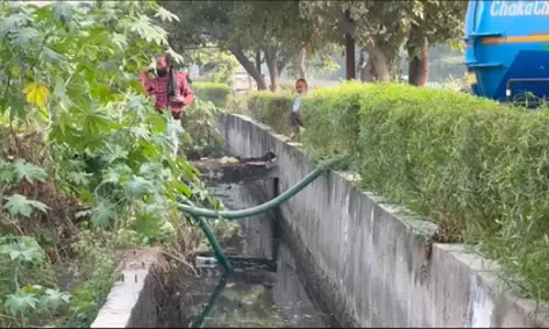 नाले से मिले महिला के शव की पहचान के लिए पोस्टर जारी, पुलिस की 10 टीमें कर रही हैं जांच नाले से मिले महिला के शव की पहचान के लिए पोस्टर जारी, पुलिस की 10 टीमें कर रही हैं जांच