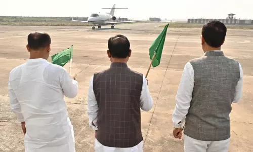 स्टेट हैंगर से विमान परिचालन सेवा का शुभारंभ स्टेट हैंगर से विमान परिचालन सेवा का शुभारंभ