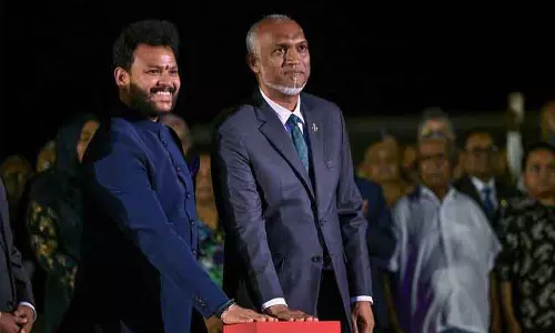 मालदीव: नायडू ने पुनर्विकसित हनीमाधू अंतरराष्ट्रीय हवाई अड्डे का उद्घाटन किया मालदीव: नायडू ने पुनर्विकसित हनीमाधू अंतरराष्ट्रीय हवाई अड्डे का उद्घाटन किया