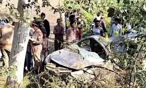 Punjab: जैतो के पास सड़क दुर्घटना में तीन की मौत, चार घायल Punjab: जैतो के पास सड़क दुर्घटना में तीन की मौत, चार घायल