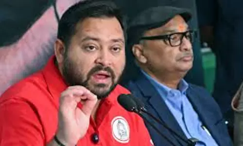 बिहार चुनाव: तेजस्वी ने आयोग पर पारदर्शिता की कमी का लगाया आरोप