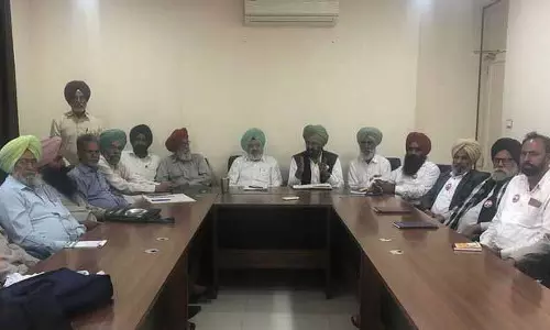 जम्हूरी किसान सभा ने Jalandhar में बैठक की, बिजली बिल वापस लेने की मांग की जम्हूरी किसान सभा ने Jalandhar में बैठक की, बिजली बिल वापस लेने की मांग की