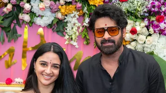 Imanvi ने घर के बने स्वादिष्ट खाने के लिए फौजी के सह-कलाकार प्रभास को धन्यवाद दिया