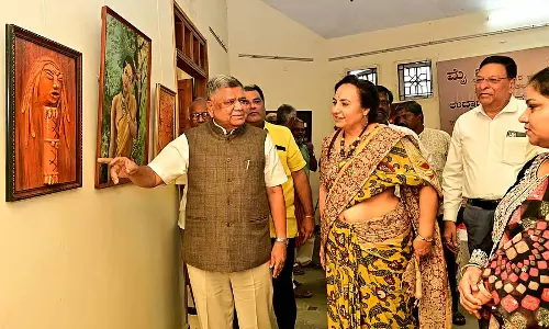 Hubli : कलाकार सुजाता पवार की माई जर्नी पेंटिंग प्रदर्शनी