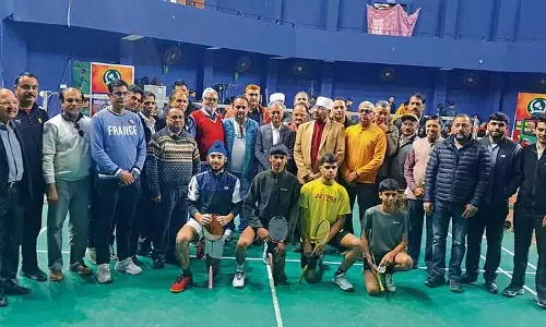 Mandi में युवा शटलरों के बीच मुकाबला