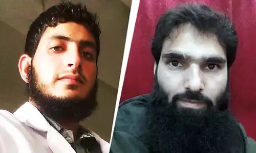 360 किलो विस्फोटक, हथियार बरामदगी मामला: अल-फलाह यूनिवर्सिटी के डॉक्टर समेत दो गिरफ्तार 360 किलो विस्फोटक, हथियार बरामदगी मामला: अल-फलाह यूनिवर्सिटी के डॉक्टर समेत दो गिरफ्तार