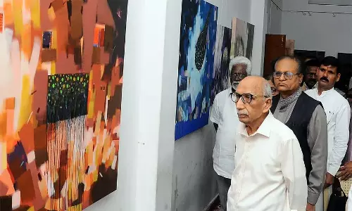 Kalaburagi : बी.एन. पाटिल की एकल चित्रकला प्रदर्शनी का उद्घाटन हुआ Kalaburagi : बी.एन. पाटिल की एकल चित्रकला प्रदर्शनी का उद्घाटन हुआ