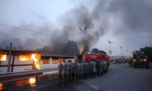 Nepal: राजनीतिक उथल-पुथल के बाद मधेश के मुख्यमंत्री कार्यालय में तोड़फोड़