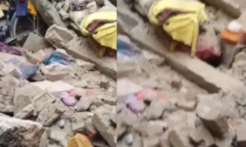 Bihar: दानापुर में मकान गिरने से एक ही परिवार के 5 लोगों की मौत Bihar: दानापुर में मकान गिरने से एक ही परिवार के 5 लोगों की मौत