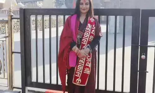 Ujjain: फिल्म अभिनेत्री दिव्या दत्ता ने महाकालेश्वर में की प्रार्थना