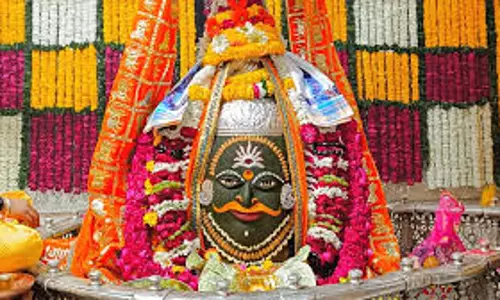 Ujjain: भगवान महाकाल की तीसरी सवारी आज उज्जैन में होगी शुरू Ujjain: भगवान महाकाल की तीसरी सवारी आज उज्जैन में होगी शुरू