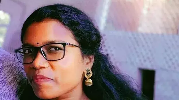 Kerala: प्रसव के बाद महिला की मौत, परिवार ने SAT अस्पताल पर लगाए नए आरोप Kerala: प्रसव के बाद महिला की मौत, परिवार ने SAT अस्पताल पर लगाए नए आरोप