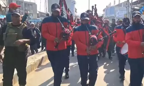 Handwara: वंदे मातरम की 150वीं वर्षगांठ पर हंदवाड़ा पुलिस बैंड का विशेष कार्यक्रम Handwara: वंदे मातरम की 150वीं वर्षगांठ पर हंदवाड़ा पुलिस बैंड का विशेष कार्यक्रम