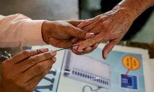 Budgam: बडगाम उपचुनाव में अब मतदाता देंगे फैसला, प्रचार खत्म Budgam: बडगाम उपचुनाव में अब मतदाता देंगे फैसला, प्रचार खत्म