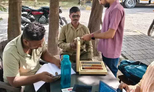 Jaipur: 1.90 लाख लोगों तक पहुंचा सड़क सुरक्षा अभियान का संदेश Jaipur: 1.90 लाख लोगों तक पहुंचा सड़क सुरक्षा अभियान का संदेश