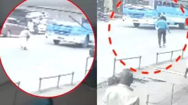 kerala: चार साल के बेटे के साथ बस के आगे कूदा व्यक्ति, बाल-बाल बचा kerala: चार साल के बेटे के साथ बस के आगे कूदा व्यक्ति, बाल-बाल बचा