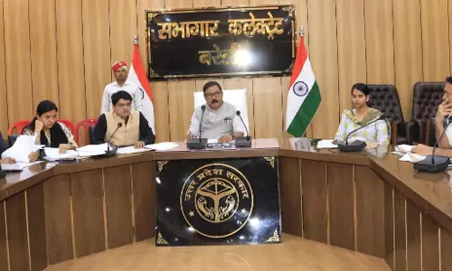 Bareilly: डीएम ने एसआईआर कार्यों में लापरवाही पर जताई कड़ी नाराजगी