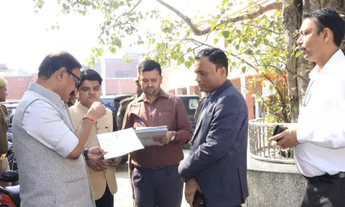 Bareilly: डुप्लीकेट प्रविष्टियों की जांच व बीएलओ कार्य में तेजी लाने के निर्देश