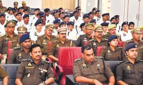 Bareilly: सड़क सुरक्षा हर नागरिक का नैतिक दायित्व: एडीजी Bareilly: सड़क सुरक्षा हर नागरिक का नैतिक दायित्व: एडीजी