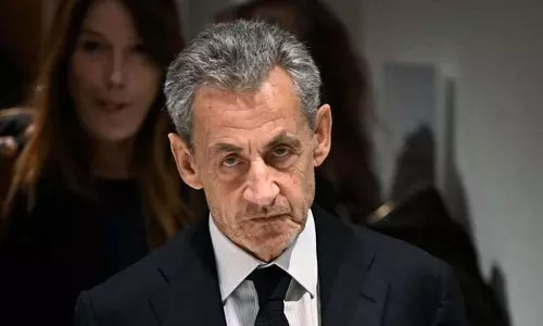 पूर्व फ्रांसीसी राष्ट्रपति Sarkozy की जेल से रिहाई पर पेरिस कोर्ट में सुनवाई