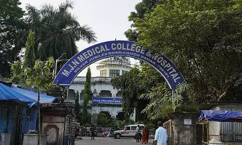 कूचबिहार MJN मेडिकल कॉलेज में दवाओं के बेमेल होने से हालात बिगड़े