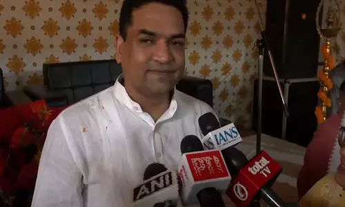 अदालत ने मिश्रा के पुनरीक्षण को स्वीकार किया अदालत ने मिश्रा के पुनरीक्षण को स्वीकार किया
