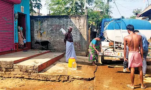 गांव में कई बच्चे पीलिया से संक्रमित, स्वास्थ्य विभाग के अधिकारी
