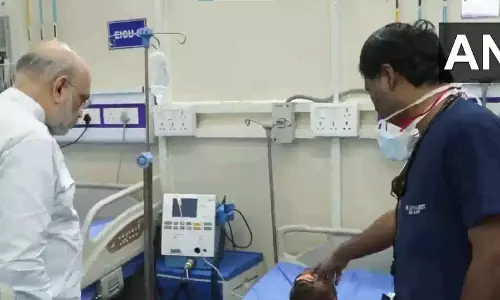 लाल किला मेट्रो स्टेशन के पास विस्फोट, गृहमंत्री अमित शाह ने की आपात बैठक लाल किला मेट्रो स्टेशन के पास विस्फोट, गृहमंत्री अमित शाह ने की आपात बैठक