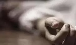 UP News: कुएं में तैरती मिलीं तीन बहनों की लाशें UP News: कुएं में तैरती मिलीं तीन बहनों की लाशें