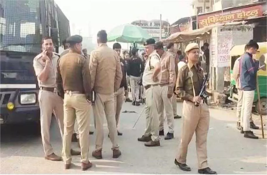 Faridabad: अल-फलाह यूनिवर्सिटी में छापेमारी, 4 जमाती हिरासत में Faridabad: अल-फलाह यूनिवर्सिटी में छापेमारी, 4 जमाती हिरासत में