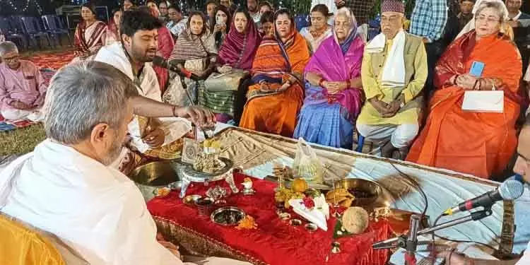 ढेंकनाल महल में हुआ सोमनाथ ज्योतिर्लिंग का रुद्राभिषेक ढेंकनाल महल में हुआ सोमनाथ ज्योतिर्लिंग का रुद्राभिषेक