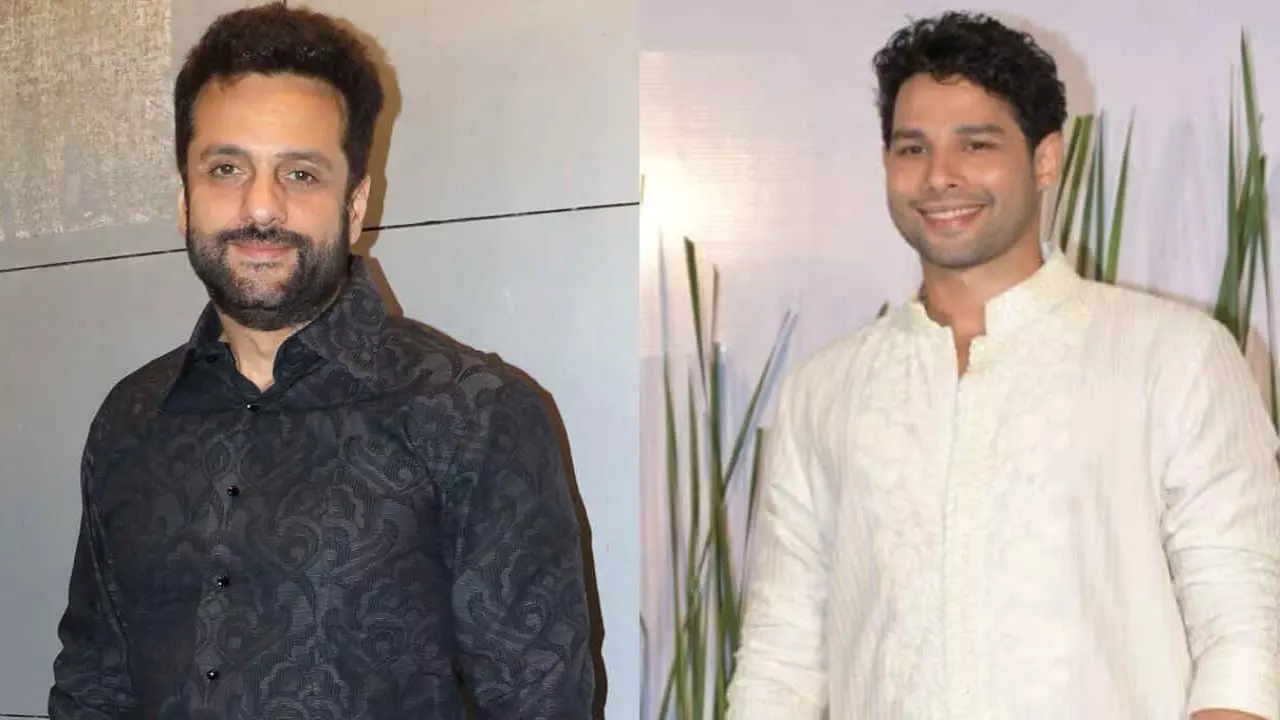 सिद्धांत चतुवेर्दी biopic में वी शांताराम का किरदार निभाएंगे; फरदीन खान कलाकारों में शामिल हुए सिद्धांत चतुवेर्दी biopic में वी शांताराम का किरदार निभाएंगे; फरदीन खान कलाकारों में शामिल हुए