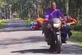गरीबी का मजाक : कैंसर की बीमारी, 10 हजार की आर्थिक मदद मिली गरीबी का मजाक : कैंसर की बीमारी, 10 हजार की आर्थिक मदद मिली