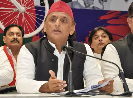 बिहार में भाजपा चुनाव हार रही: अखिलेश यादव बिहार में भाजपा चुनाव हार रही: अखिलेश यादव