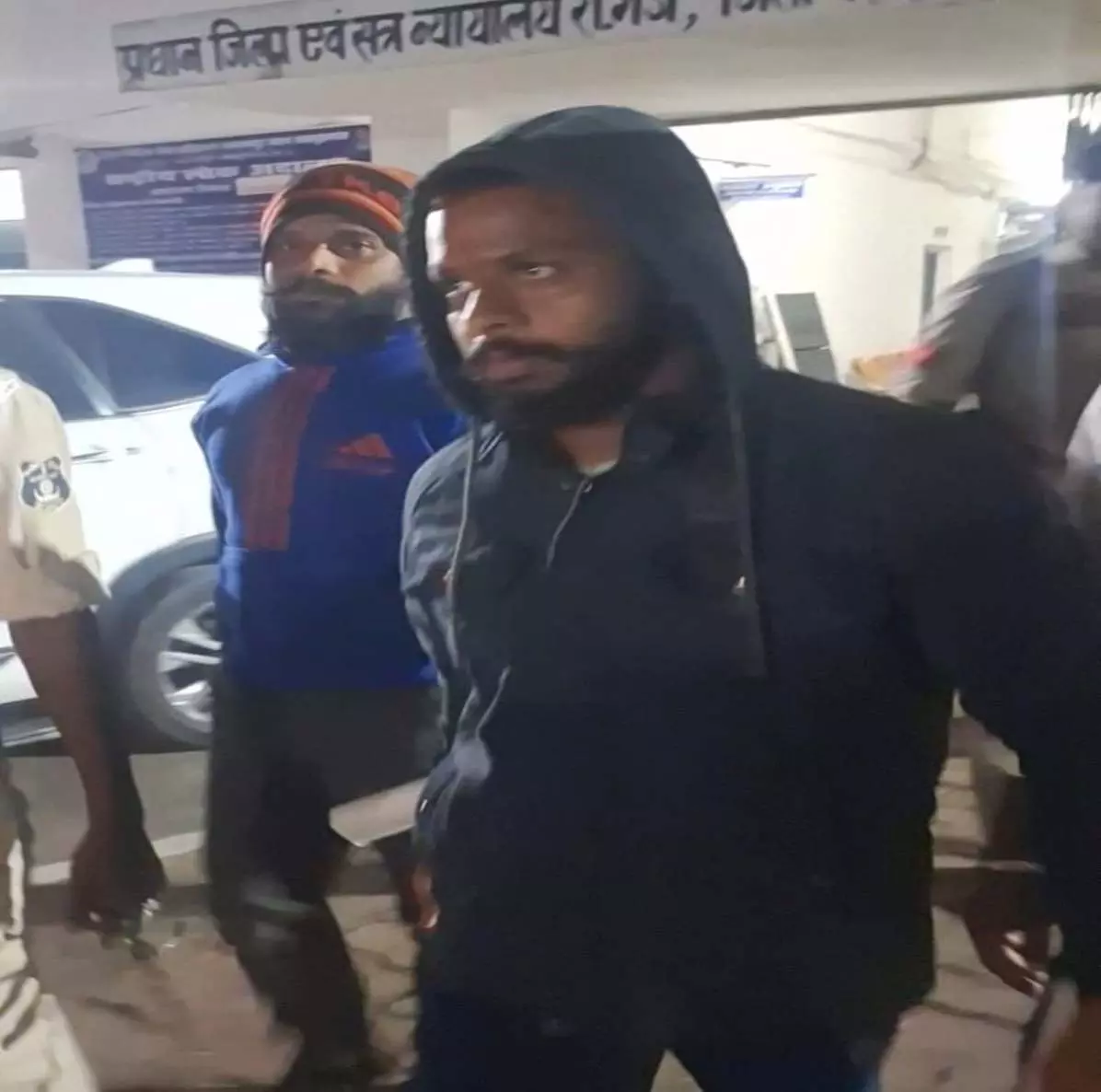 रामानुजगंज ज्वेलरी डकैती कांड में 8 आरोपियों को मिली आजीवन कारावास की सजा रामानुजगंज ज्वेलरी डकैती कांड में 8 आरोपियों को मिली आजीवन कारावास की सजा