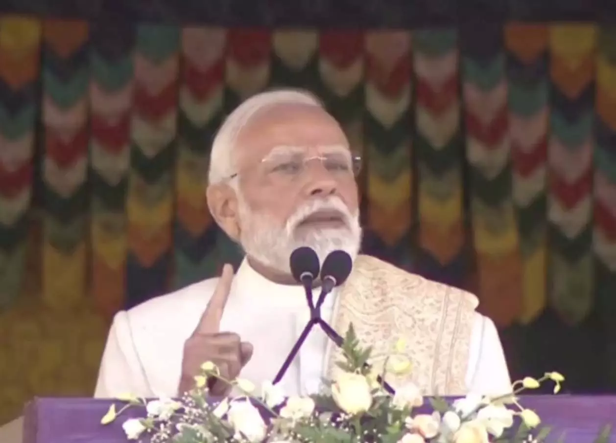 प्रधानमंत्री मोदी 25 नवंबर को राम मंदिर के मुख्य शिखर पर ध्वजारोहण करेंगे प्रधानमंत्री मोदी 25 नवंबर को राम मंदिर के मुख्य शिखर पर ध्वजारोहण करेंगे