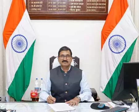 विवेक कुमार गुप्ता ने मध्य रेलवे के महाप्रबंधक का संभाला अतिरिक्त कार्यभार विवेक कुमार गुप्ता ने मध्य रेलवे के महाप्रबंधक का संभाला अतिरिक्त कार्यभार